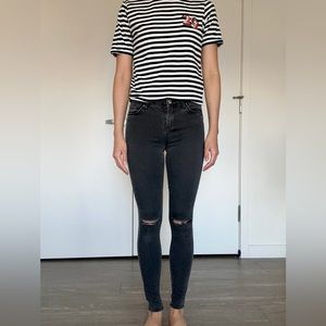 Topshop Moto Leigh Skinny Washed Black Ripped Knee Jeans size 26 Fits 24-25
